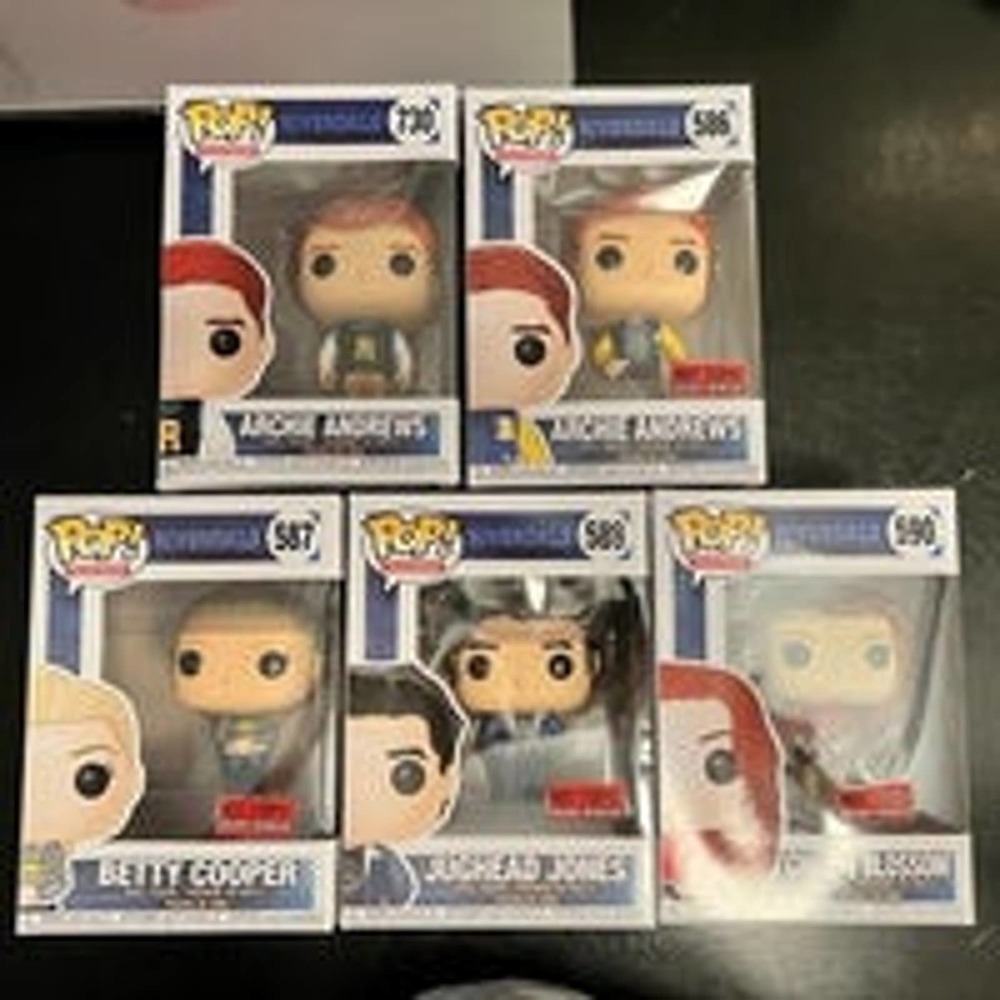 Riverdale Set of 5 Funko Pops Archie, Jughead, Betty and Cheryl